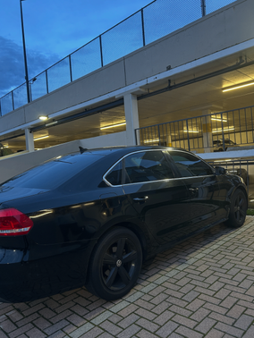 Black 2012 Volkswagen Passat 2.5 SE