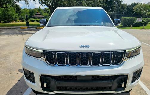 White 2023 Jeep Grand Cherokee Overland