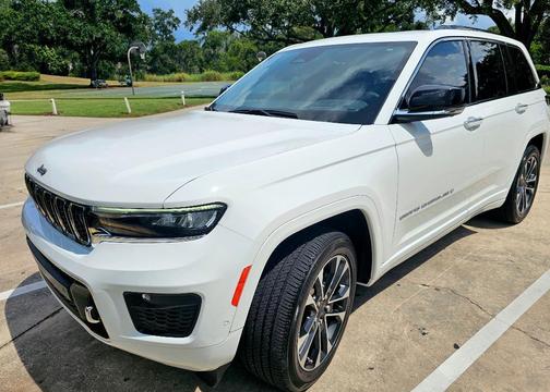 White 2023 Jeep Grand Cherokee Overland