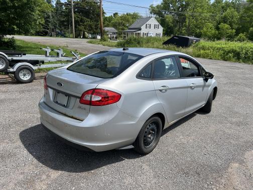 2013 Ford Fiesta SE