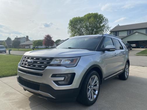 Photo 1 of 18 of 2016 Ford Explorer Limited