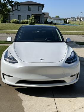 2023 Tesla Model Y Long Range