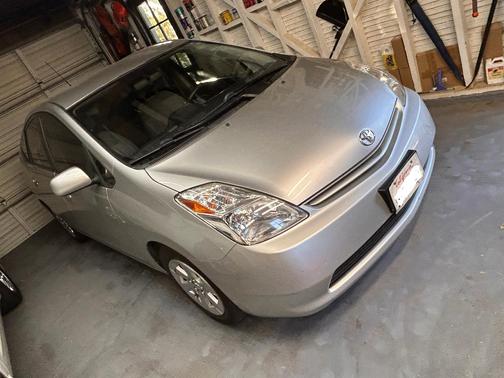 Silver 2005 Toyota Prius Base