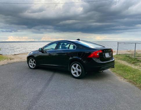 Black 2013 Volvo S60 T5 Premier Plus
