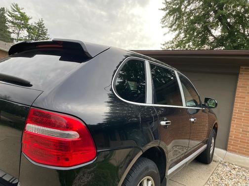 Black 2008 Porsche Cayenne Cayenne