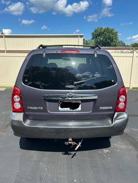 2005 Mazda Tribute s