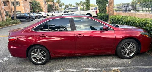 Red 2015 Toyota Camry SE