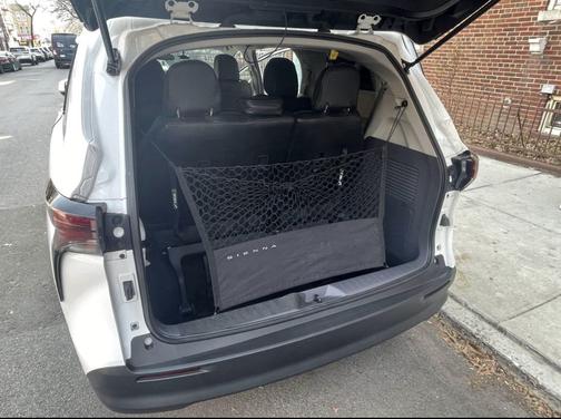 2024 Toyota Sienna LE