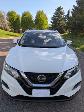 White 2020 Nissan Rogue Sport SV