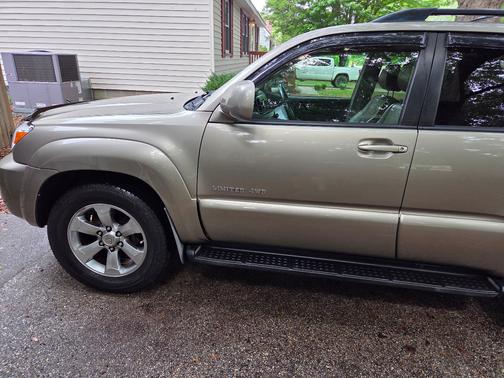 Gold 2008 Toyota 4Runner Limited