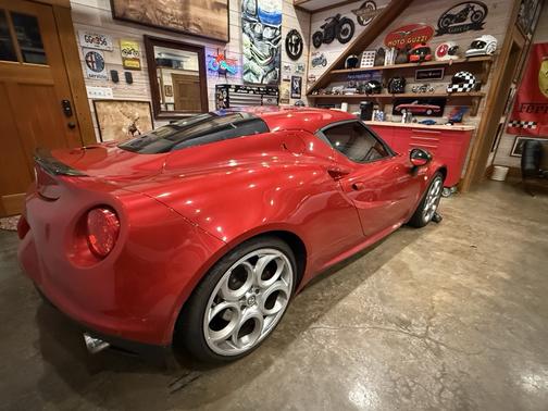 2016 Alfa Romeo 4C Base