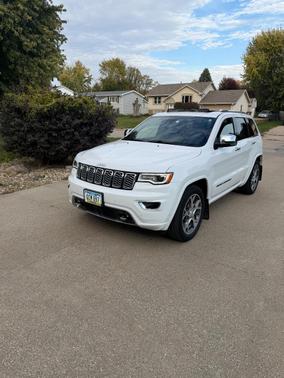 White 2021 Jeep Grand Cherokee Overland