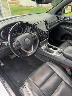 White 2021 Jeep Grand Cherokee Overland