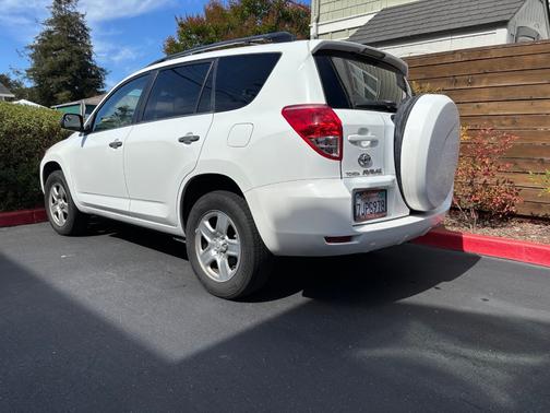 White 2006 Toyota RAV4 Base