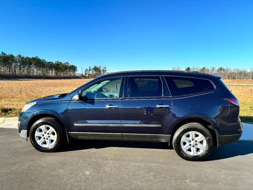 2017 Chevrolet Traverse LS
