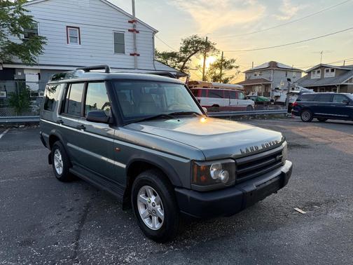 Green 2004 Land Rover Discovery S