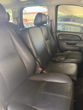 White 2013 Chevrolet Tahoe LS