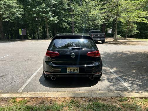 Black 2017 Volkswagen Golf GTI SE 4-Door