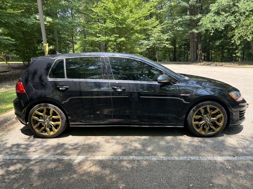 Black 2017 Volkswagen Golf GTI SE 4-Door