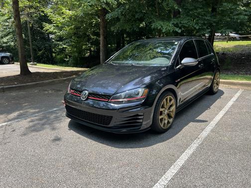 Black 2017 Volkswagen Golf GTI SE 4-Door