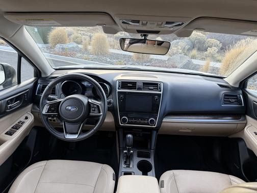 White 2018 Subaru Outback 3.6R Limited