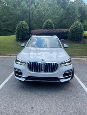 White 2019 BMW X5 xDrive40i