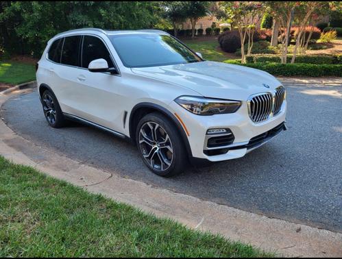 White 2019 BMW X5 xDrive40i