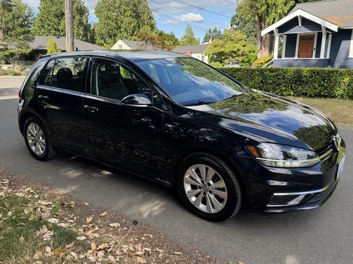 2018 Volkswagen Golf TSI SE