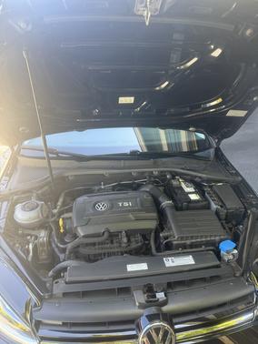 2018 Volkswagen Golf TSI SE