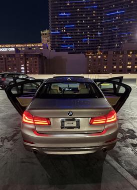 Gray 2018 BMW 530e iPerformance