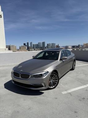 Gray 2018 BMW 530e iPerformance