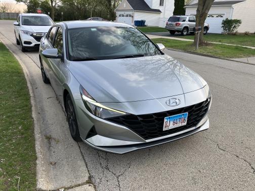 2022 Hyundai ELANTRA SEL