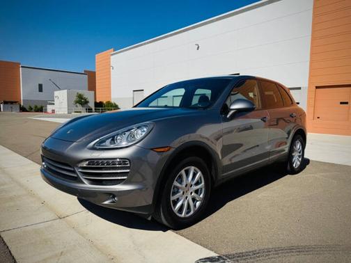 2011 Porsche Cayenne Base