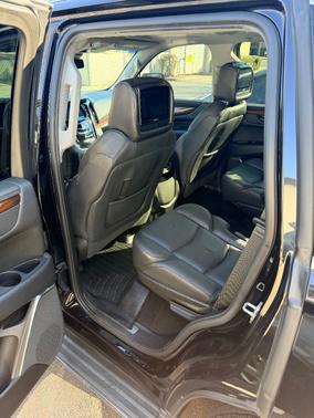 2018 Cadillac Escalade Luxury