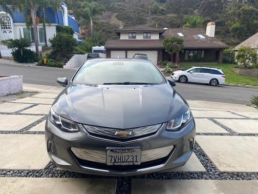 Gray 2017 Chevrolet Volt LT