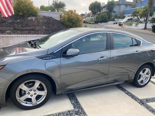 Gray 2017 Chevrolet Volt LT
