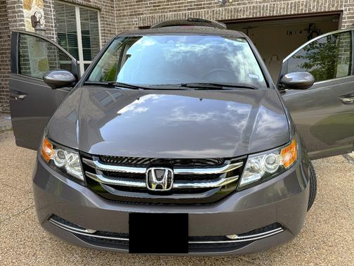 Brown 2015 Honda Odyssey EX-L