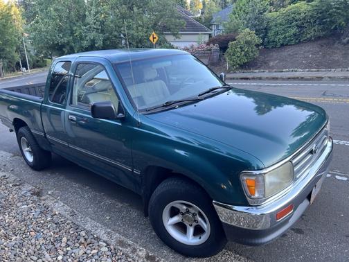 1997 Toyota T100 DX Xtracab