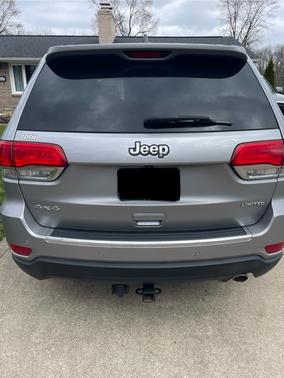 Silver 2017 Jeep Grand Cherokee Limited