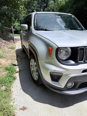 Silver 2021 Jeep Renegade Latitude