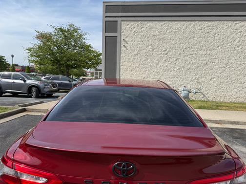 Red 2018 Toyota Camry SE