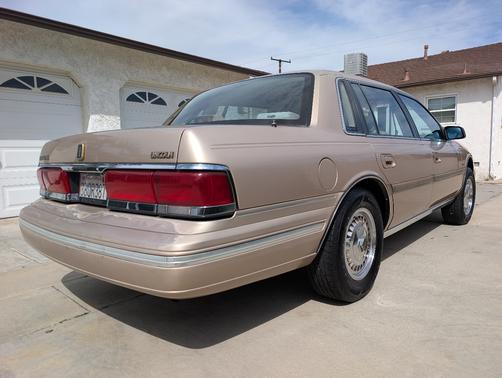 1992 Lincoln Continental Signature