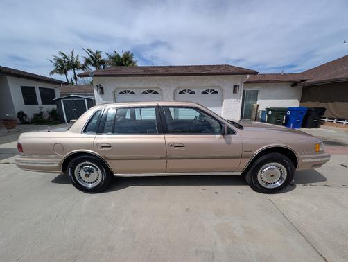 1992 Lincoln Continental Signature