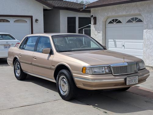 1992 Lincoln Continental Signature