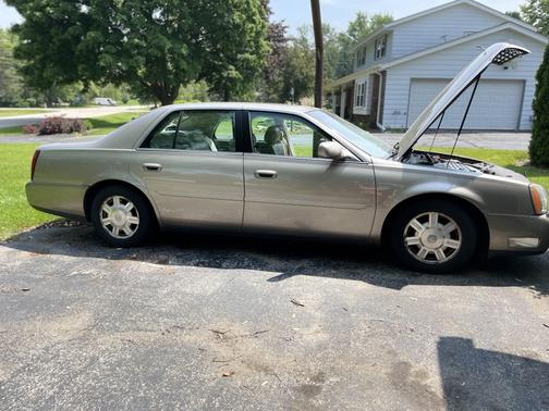 2004 Cadillac DeVille Base