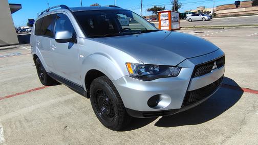 2013 Mitsubishi Outlander ES