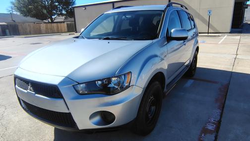 2013 Mitsubishi Outlander ES