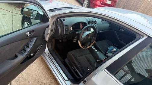 Silver 2010 Nissan Altima 2.5 S