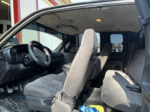Photo 3 of 7 of 2001 Dodge Ram 2500 Quad Cab