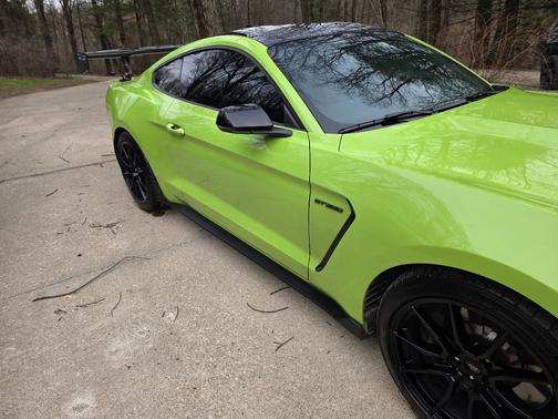 2020 Ford Shelby GT350 Base